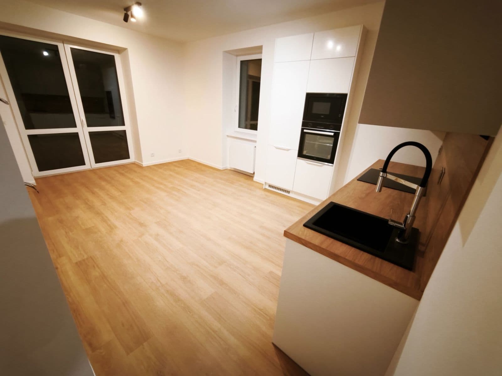 2 bedroom with open-plan kitchen flat to rent, 61 m², Jižní, Jablonec nad Nisou, Liberecký Region 2 bedroom with open-plan kitchen flat to rent, 61 m², Jižní, Jablonec nad Nisou, Liberecký Region