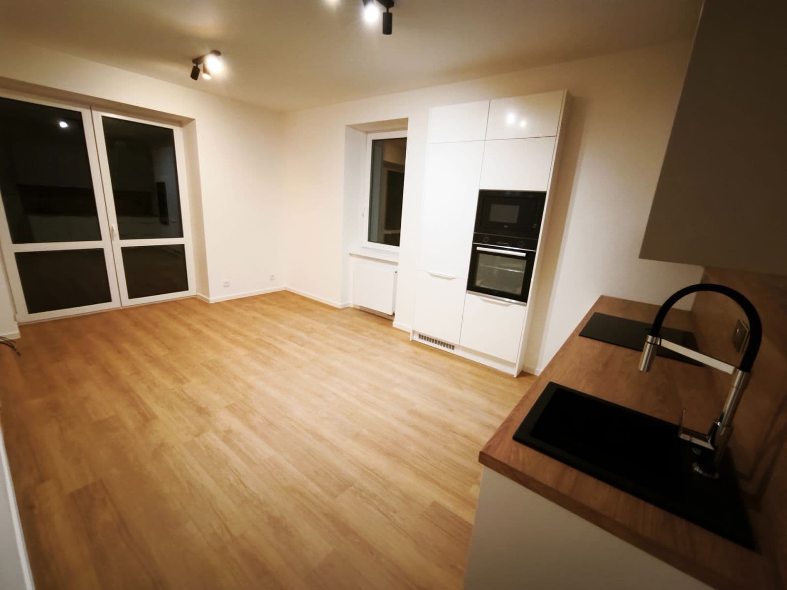 2 bedroom with open-plan kitchen flat to rent, 61 m², Jižní, Jablonec nad Nisou, Liberecký Region 2 bedroom with open-plan kitchen flat to rent, 61 m², Jižní, Jablonec nad Nisou, Liberecký Region