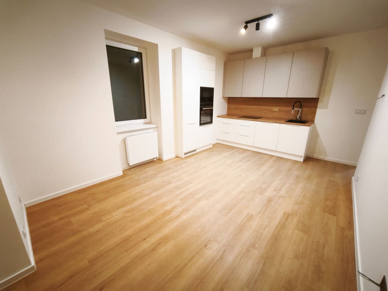 2 bedroom with open-plan kitchen flat to rent, 61 m², Jižní, Jablonec nad Nisou, Liberecký Region 2 bedroom with open-plan kitchen flat to rent, 61 m², Jižní, Jablonec nad Nisou, Liberecký Region
