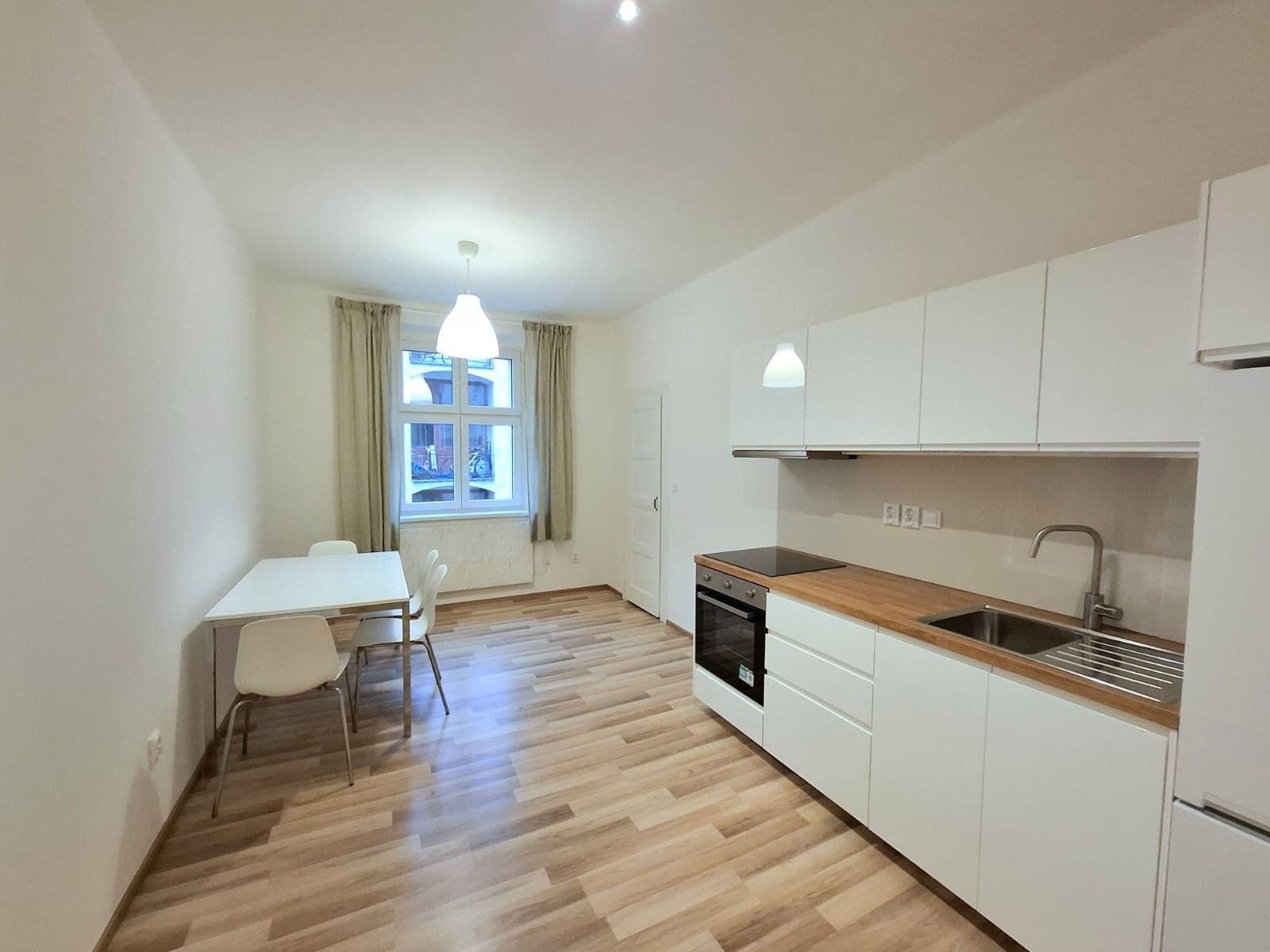 1 bedroom with open-plan kitchen flat to rent, 47 m², Na Žertvách, Prague, Prague 1 bedroom with open-plan kitchen flat to rent, 47 m², Na Žertvách, Prague, Prague