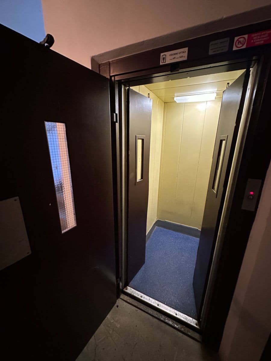 1 bedroom with open-plan kitchen flat to rent, 42 m², Haškova, Liberec, Liberecký Region 1 bedroom with open-plan kitchen flat to rent, 42 m², Haškova, Liberec, Liberecký Region