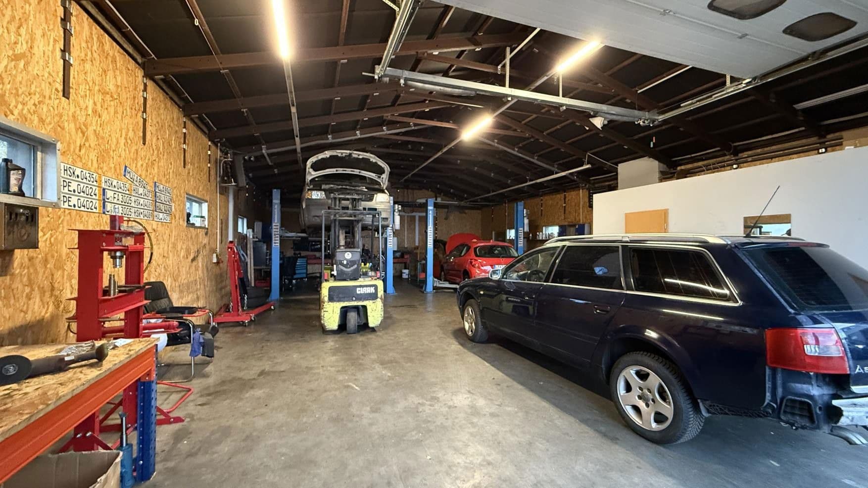 non-residential property for sale, 1,582 m², Hilchenbacherstrasse 15, Krostitz, Saxony non-residential property for sale, 1,582 m², Hilchenbacherstrasse 15, Krostitz, Saxony