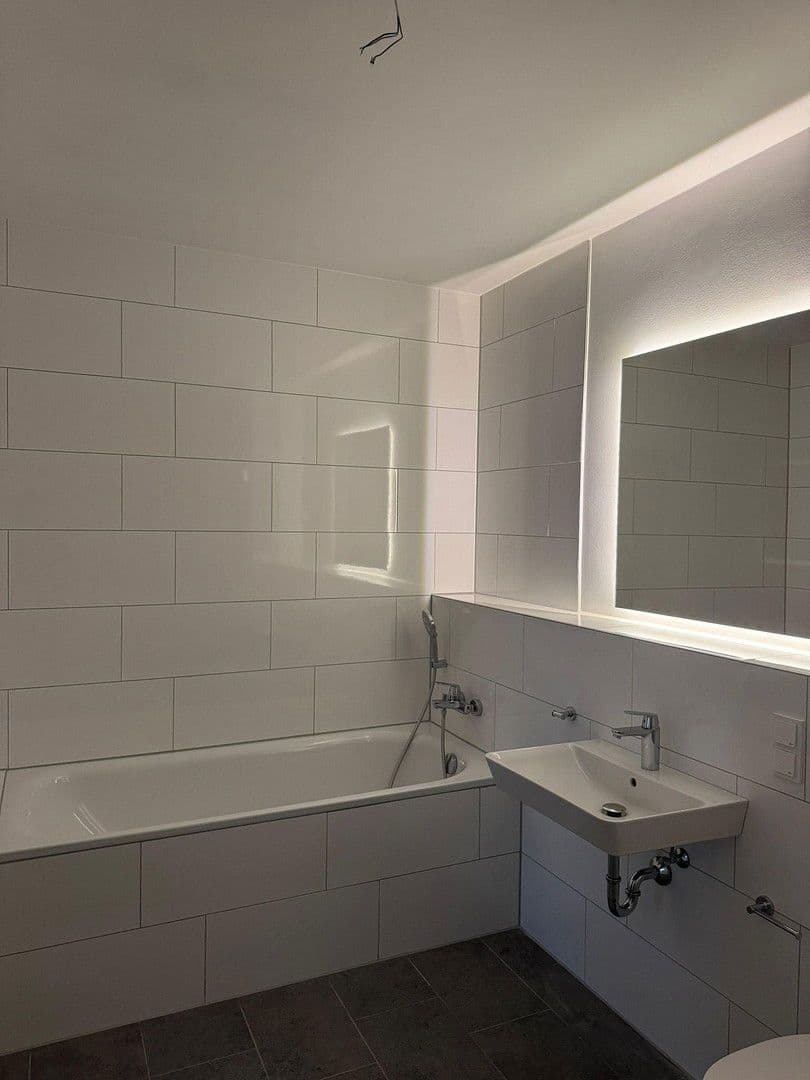 3 bedroom flat to rent, 90 m², Locherstraße 23, Solingen, North Rhine-Westphalia 3 bedroom flat to rent, 90 m², Locherstraße 23, Solingen, North Rhine-Westphalia