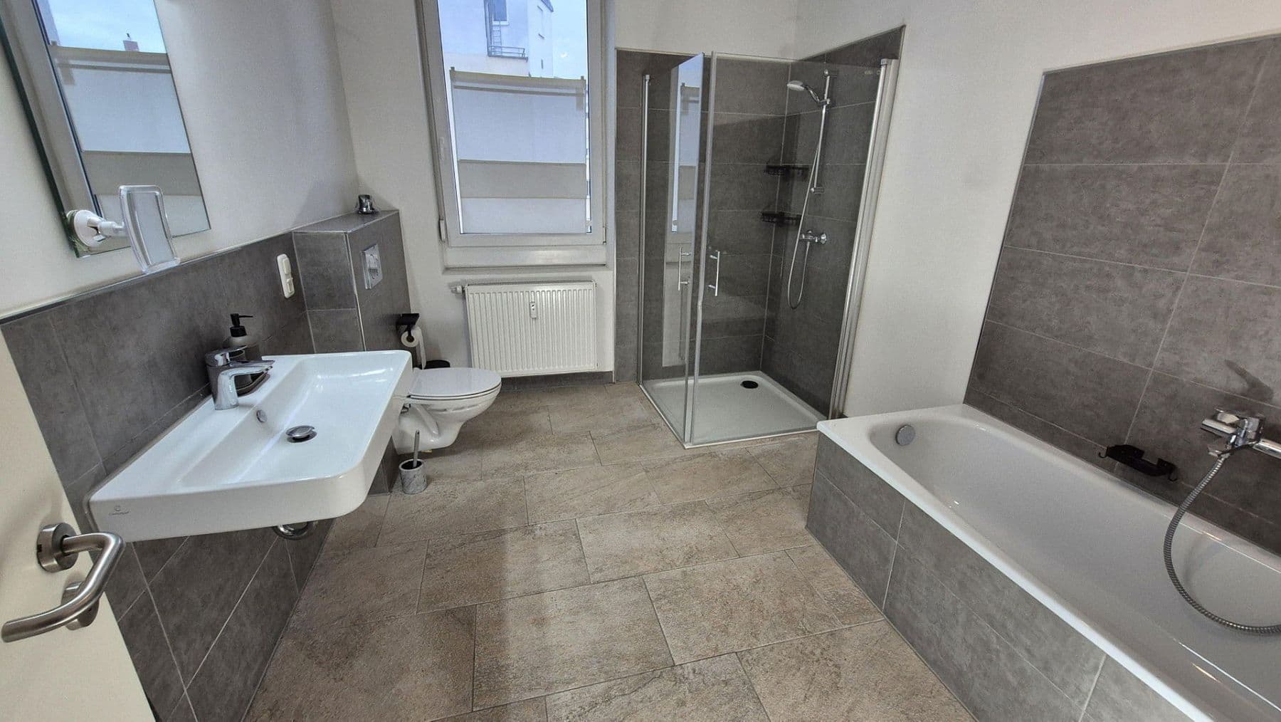 2 bedroom with open-plan kitchen flat to rent, 105 m², Worms, Rhineland-Palatinate 2 bedroom with open-plan kitchen flat to rent, 105 m², Worms, Rhineland-Palatinate