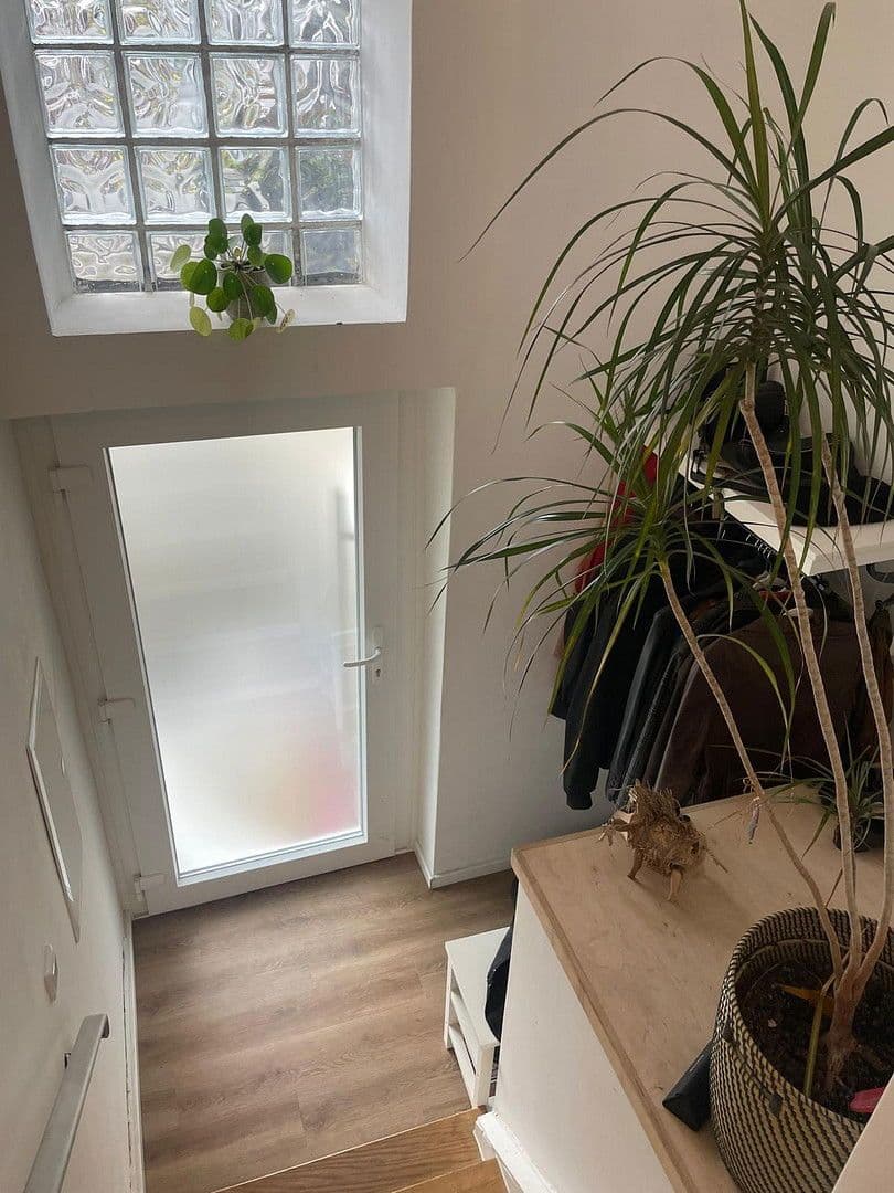 2 bedroom with open-plan kitchen flat to rent, 70 m², Bonn, North Rhine-Westphalia 2 bedroom with open-plan kitchen flat to rent, 70 m², Bonn, North Rhine-Westphalia