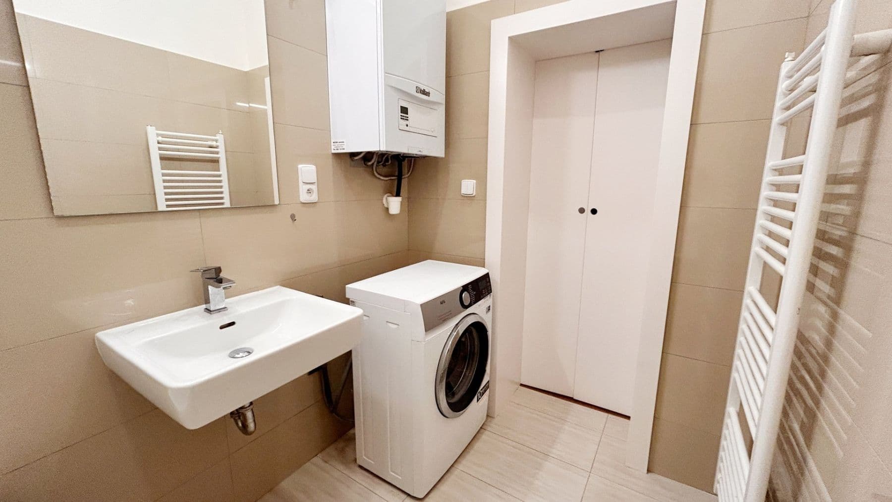 1 bedroom with open-plan kitchen flat to rent, 47 m², Vltavská, Prague, Prague 1 bedroom with open-plan kitchen flat to rent, 47 m², Vltavská, Prague, Prague