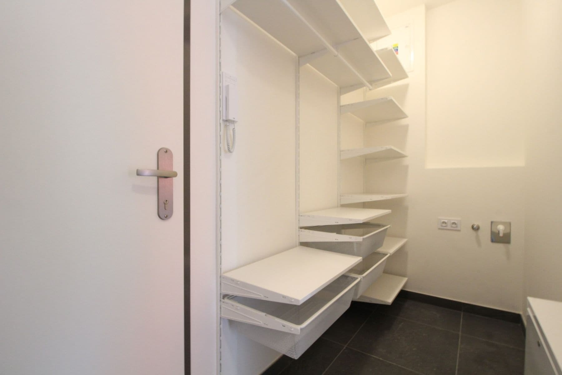 Studio flat to rent, 43 m², Choceradská, Prague, Prague Studio flat to rent, 43 m², Choceradská, Prague, Prague