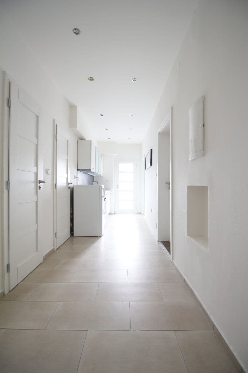 1 bedroom with open-plan kitchen flat to rent, 66 m², Tusarova, Prague, Prague 1 bedroom with open-plan kitchen flat to rent, 66 m², Tusarova, Prague, Prague