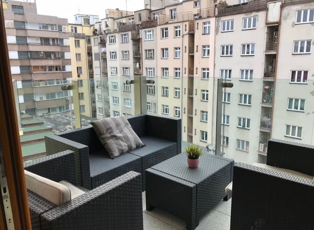 1 bedroom with open-plan kitchen flat to rent, 47 m², Komunardů, Prague, Prague 1 bedroom with open-plan kitchen flat to rent, 47 m², Komunardů, Prague, Prague