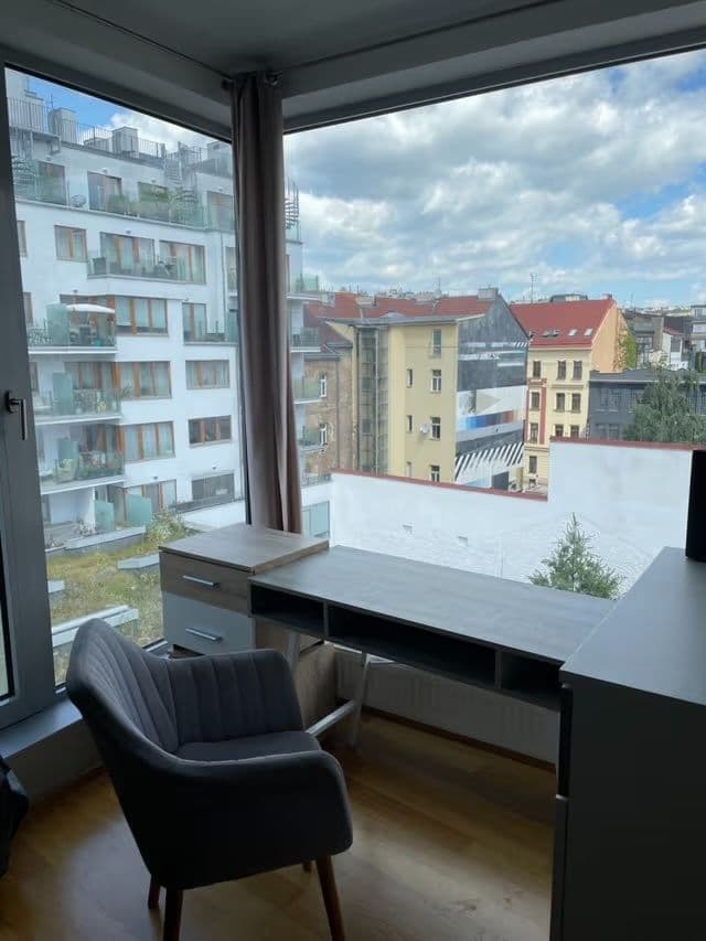 1 bedroom with open-plan kitchen flat to rent, 47 m², Komunardů, Prague, Prague 1 bedroom with open-plan kitchen flat to rent, 47 m², Komunardů, Prague, Prague