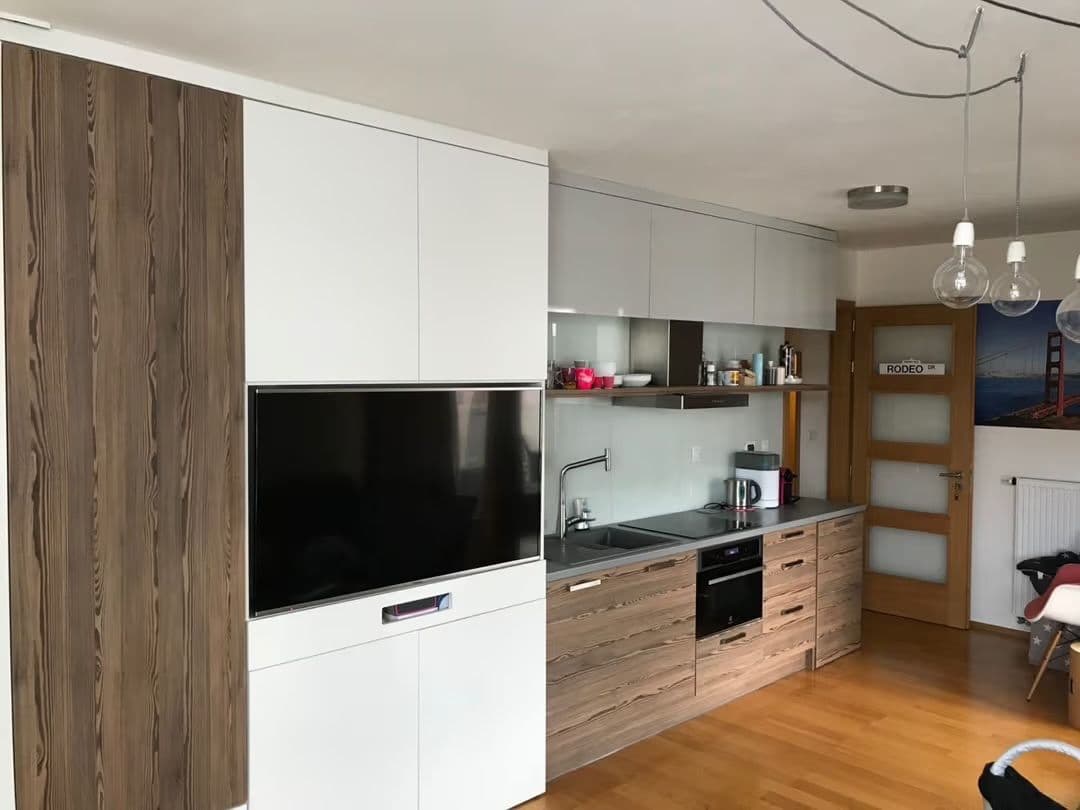 1 bedroom with open-plan kitchen flat to rent, 47 m², Komunardů, Prague, Prague 1 bedroom with open-plan kitchen flat to rent, 47 m², Komunardů, Prague, Prague