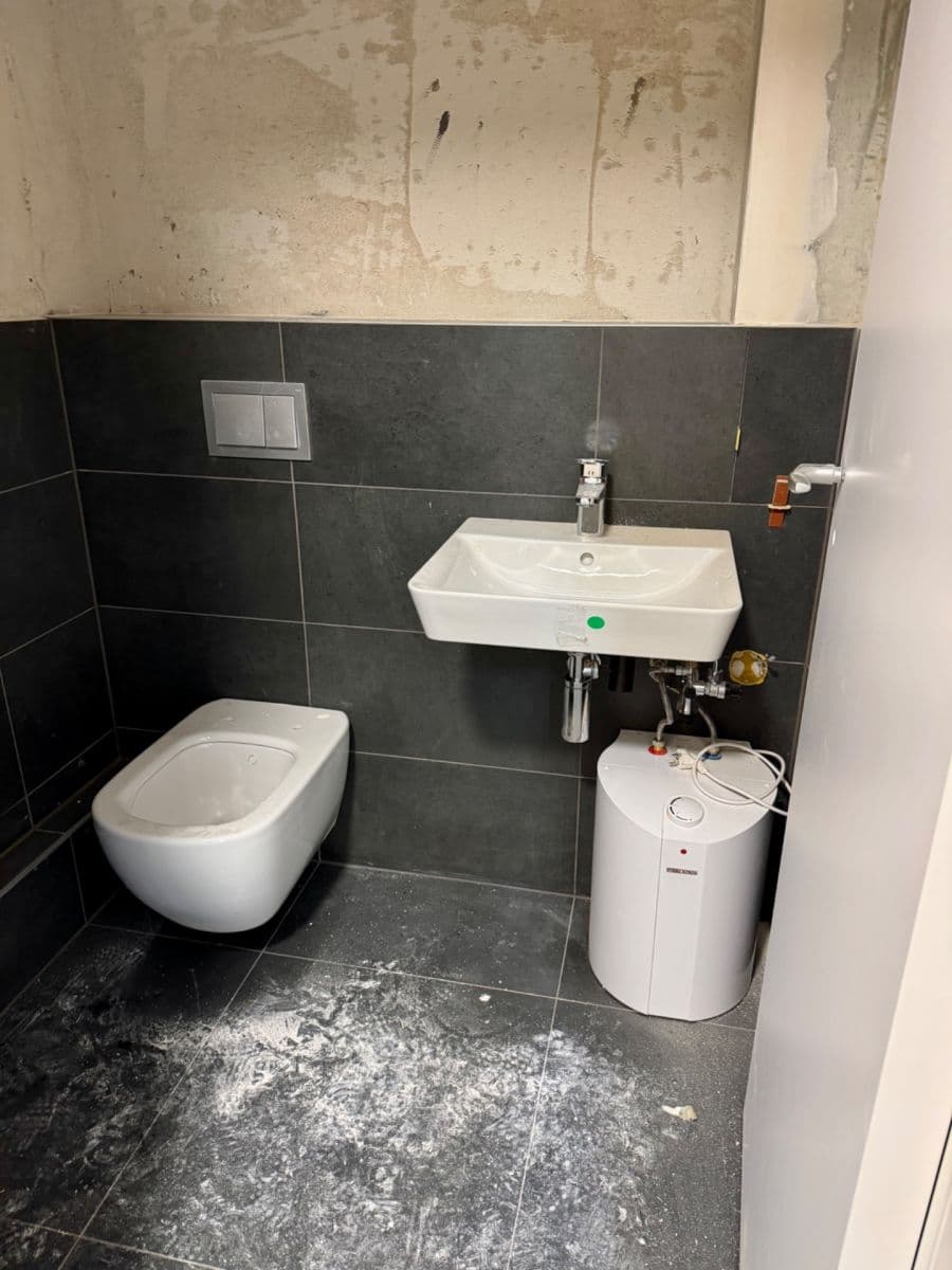 non-residential property to rent, 39 m², Hartigova, Prague, Prague non-residential property to rent, 39 m², Hartigova, Prague, Prague