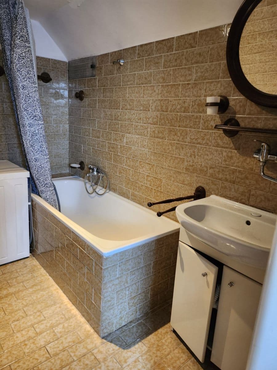 Studio flat to rent, 30 m², Nad Pomníkem, Prague, Prague Studio flat to rent, 30 m², Nad Pomníkem, Prague, Prague