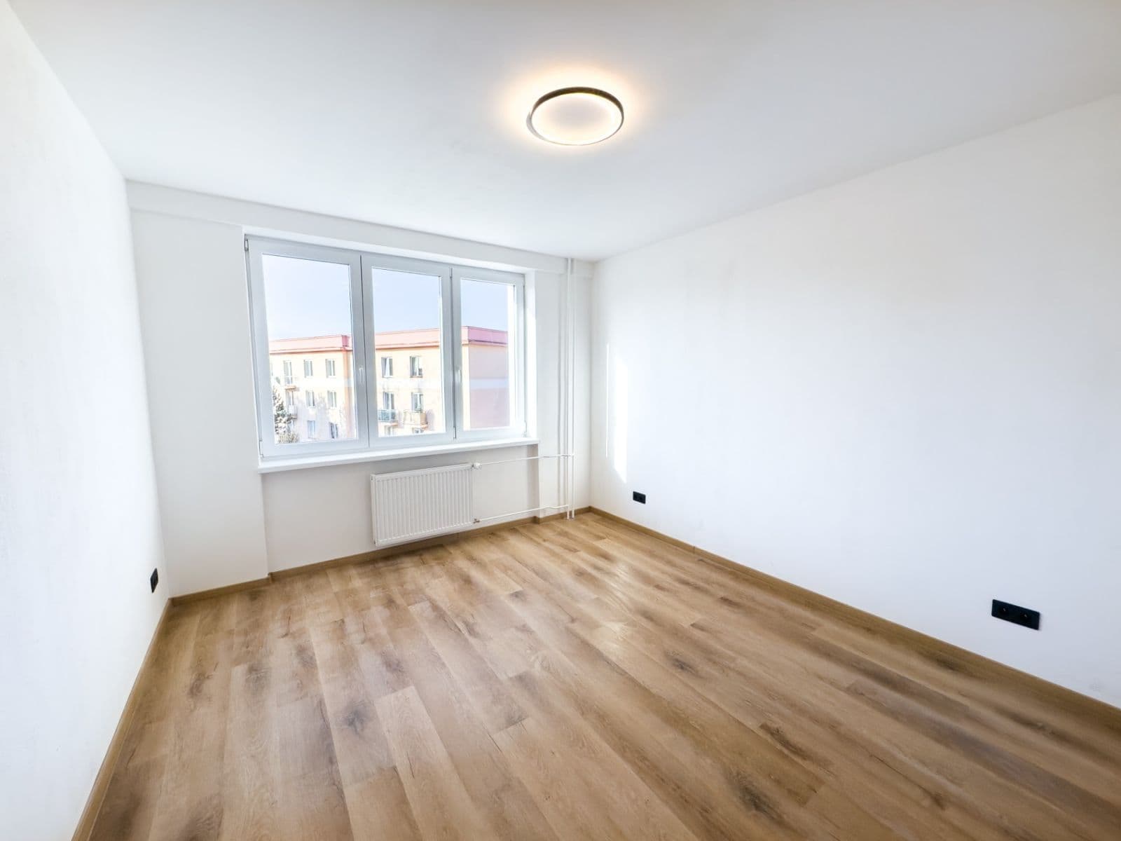 2 bedroom with open-plan kitchen flat for sale, 53 m², náměstí Generála Píky, Plzeň, Plzeňský Region 2 bedroom with open-plan kitchen flat for sale, 53 m², náměstí Generála Píky, Plzeň, Plzeňský Region