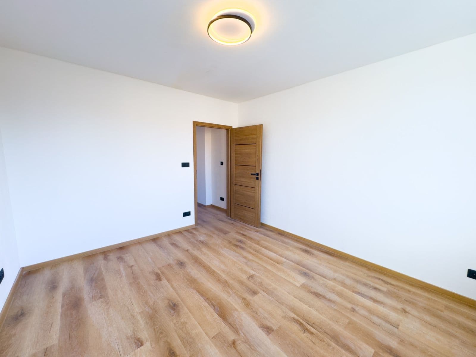 2 bedroom with open-plan kitchen flat for sale, 53 m², náměstí Generála Píky, Plzeň, Plzeňský Region 2 bedroom with open-plan kitchen flat for sale, 53 m², náměstí Generála Píky, Plzeň, Plzeňský Region