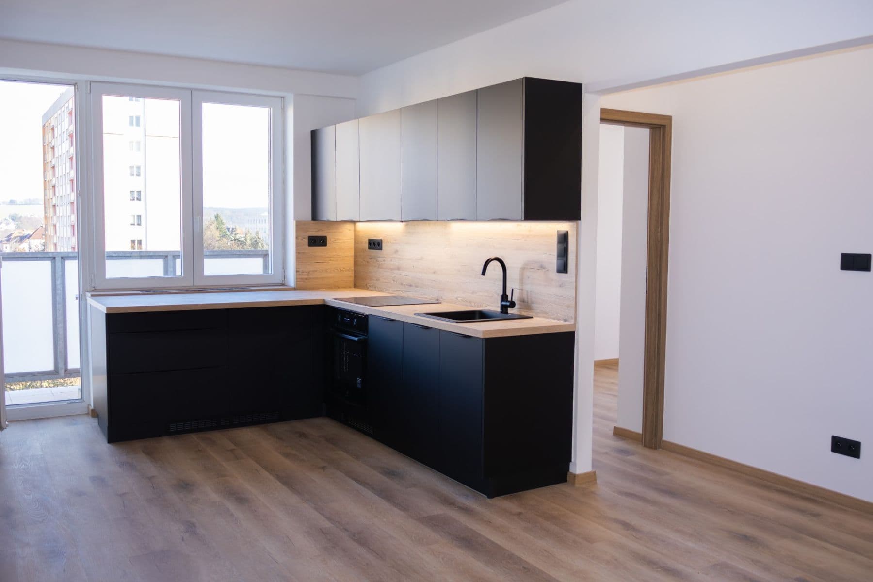 2 bedroom with open-plan kitchen flat for sale, 53 m², náměstí Generála Píky, Plzeň, Plzeňský Region 2 bedroom with open-plan kitchen flat for sale, 53 m², náměstí Generála Píky, Plzeň, Plzeňský Region