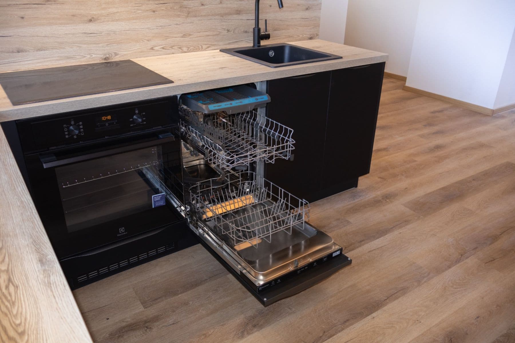 2 bedroom with open-plan kitchen flat for sale, 53 m², náměstí Generála Píky, Plzeň, Plzeňský Region 2 bedroom with open-plan kitchen flat for sale, 53 m², náměstí Generála Píky, Plzeň, Plzeňský Region