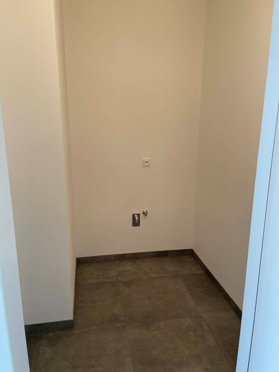 Studio flat to rent, 45 m², Malešická, Prague, Prague Studio flat to rent, 45 m², Malešická, Prague, Prague