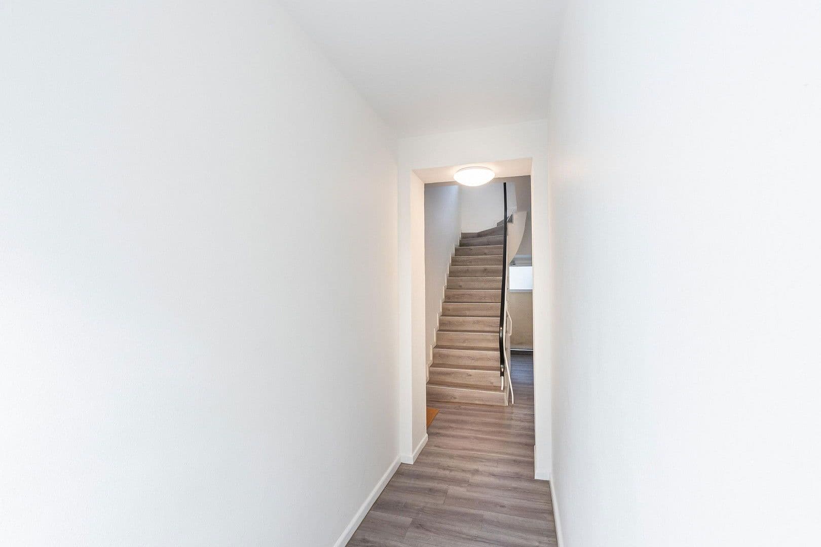 3 bedroom flat to rent, 45 m², Düsseldorf, North Rhine-Westphalia 3 bedroom flat to rent, 45 m², Düsseldorf, North Rhine-Westphalia