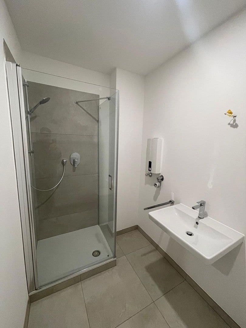 3 bedroom flat to rent, 100 m², Bahnhofsstraße 9, Eichenau, Bavaria 3 bedroom flat to rent, 100 m², Bahnhofsstraße 9, Eichenau, Bavaria