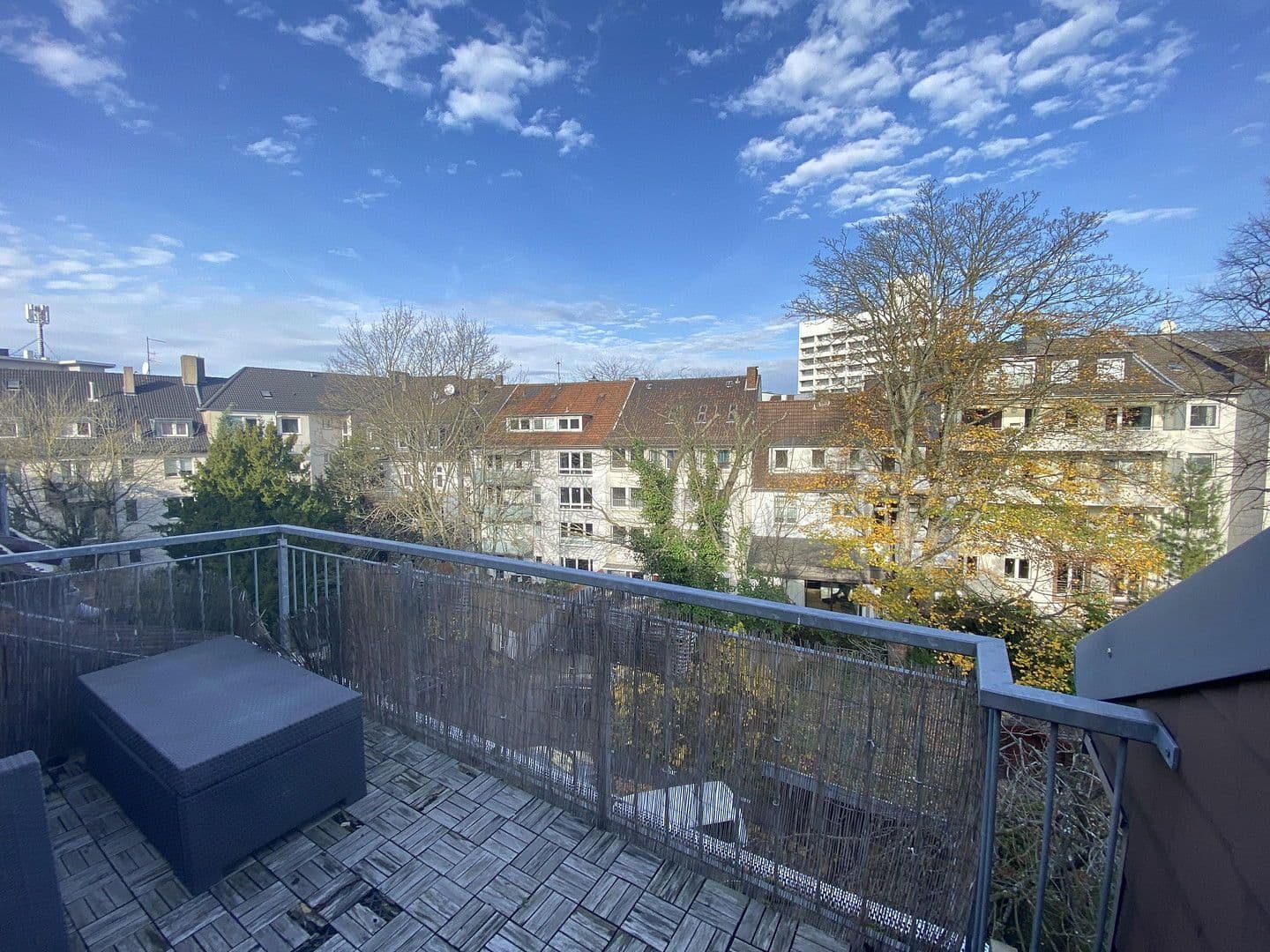 1 bedroom with open-plan kitchen flat to rent, 90 m², Essen, North Rhine-Westphalia 1 bedroom with open-plan kitchen flat to rent, 90 m², Essen, North Rhine-Westphalia