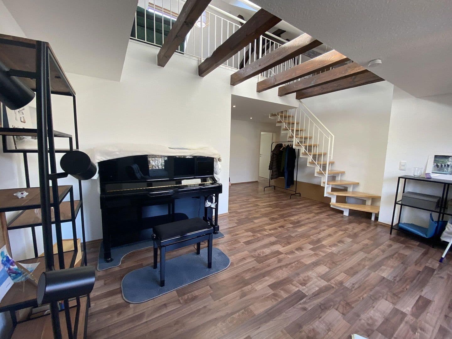 1 bedroom with open-plan kitchen flat to rent, 90 m², Essen, North Rhine-Westphalia 1 bedroom with open-plan kitchen flat to rent, 90 m², Essen, North Rhine-Westphalia