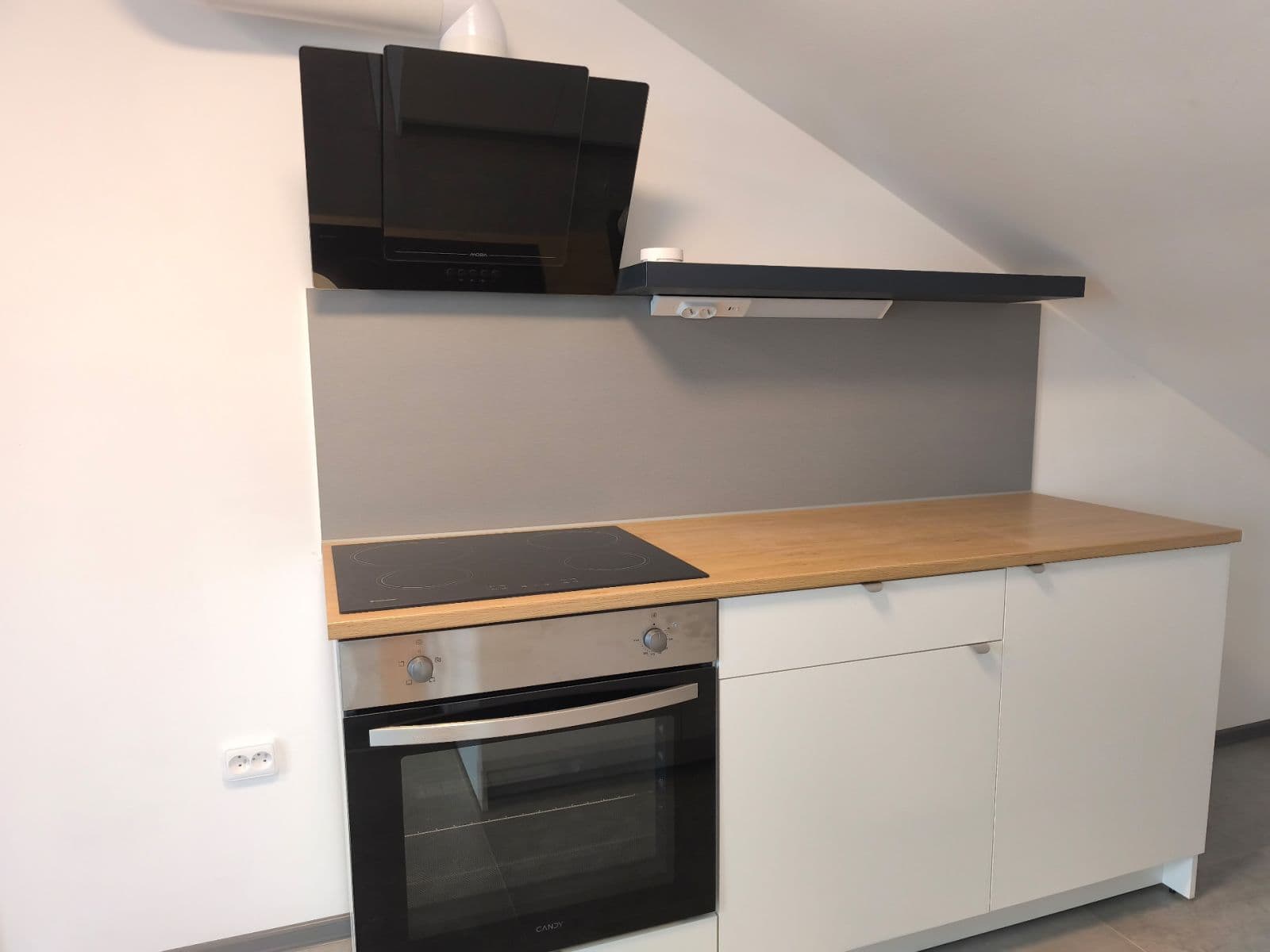 2 bedroom with open-plan kitchen flat to rent, 89 m², Švestková, Tišice, Středočeský Region 2 bedroom with open-plan kitchen flat to rent, 89 m², Švestková, Tišice, Středočeský Region