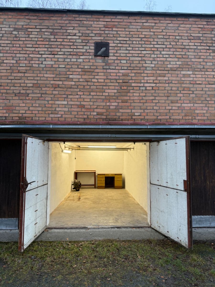 garage to rent, 12 m², Boněcko I, Zlín, Zlínský Region garage to rent, 12 m², Boněcko I, Zlín, Zlínský Region