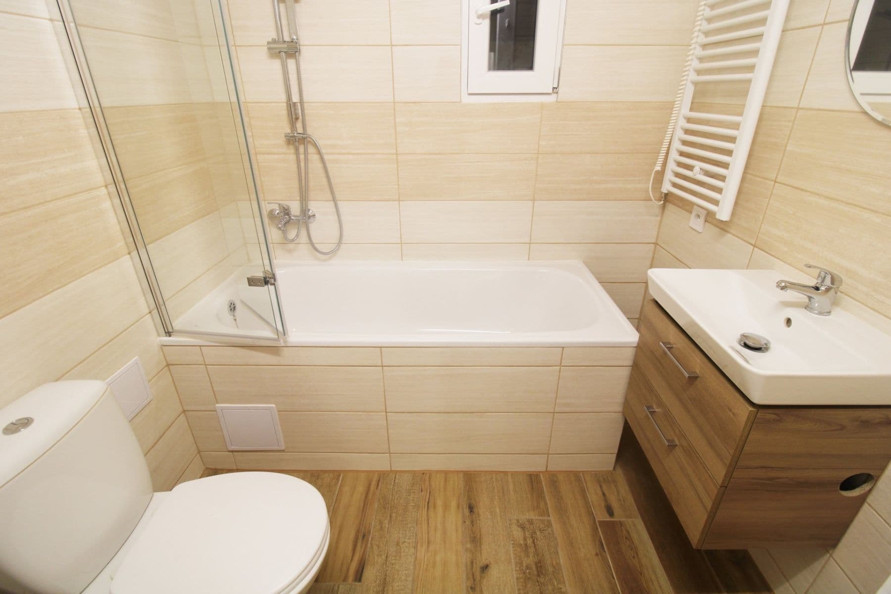 1 bedroom with open-plan kitchen flat to rent, 75 m², Kolínská, Prague, Prague 1 bedroom with open-plan kitchen flat to rent, 75 m², Kolínská, Prague, Prague