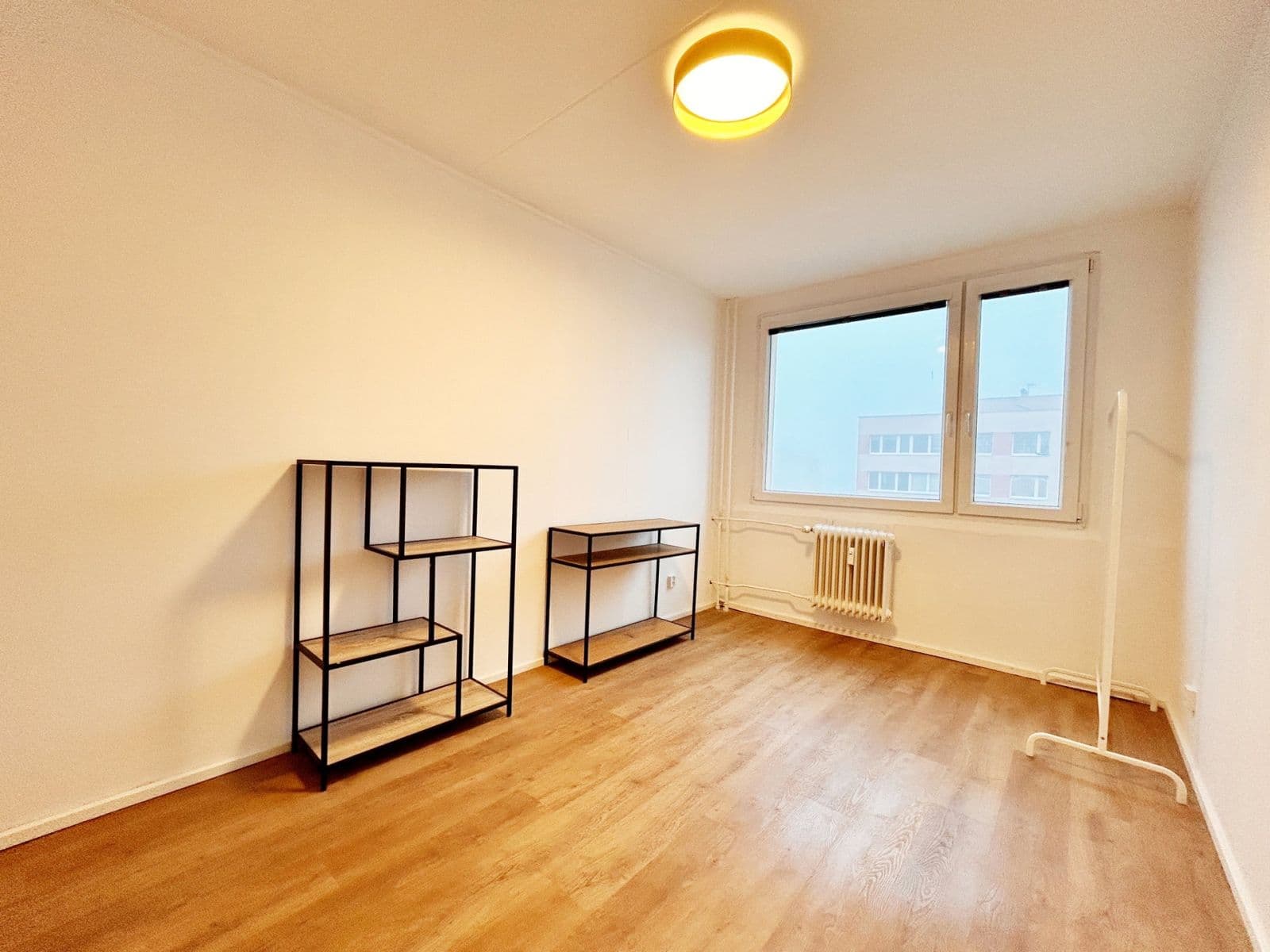 2 bedroom with open-plan kitchen flat to rent, 68 m², Děčínská, Kladno, Středočeský Region 2 bedroom with open-plan kitchen flat to rent, 68 m², Děčínská, Kladno, Středočeský Region