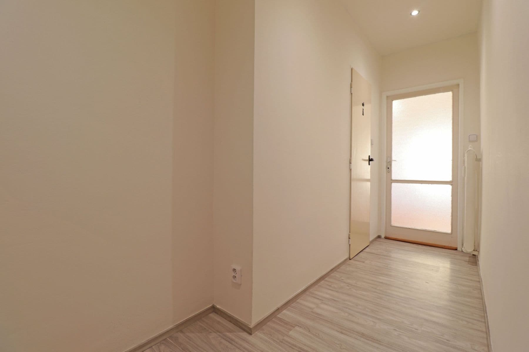 1 bedroom with open-plan kitchen flat to rent, 44 m², Argentinská, Prague, Prague 1 bedroom with open-plan kitchen flat to rent, 44 m², Argentinská, Prague, Prague