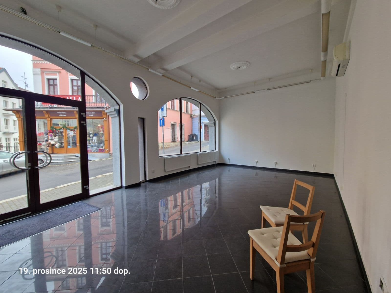 non-residential property to rent, 46 m², Zámecký vrch, Karlovy Vary, Karlovarský Region non-residential property to rent, 46 m², Zámecký vrch, Karlovy Vary, Karlovarský Region