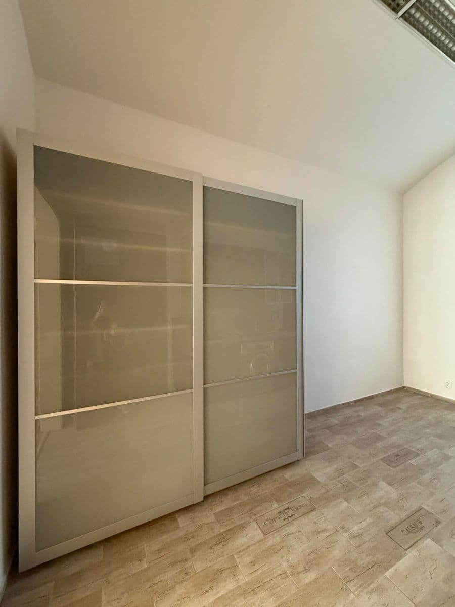 1 bedroom flat to rent, 34 m², Ovenecká, Prague, Prague 1 bedroom flat to rent, 34 m², Ovenecká, Prague, Prague