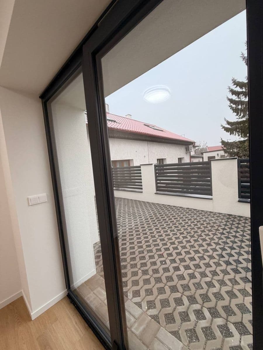 1 bedroom with open-plan kitchen flat to rent, 40 m², Krátká, Postřižín, Středočeský Region 1 bedroom with open-plan kitchen flat to rent, 40 m², Krátká, Postřižín, Středočeský Region