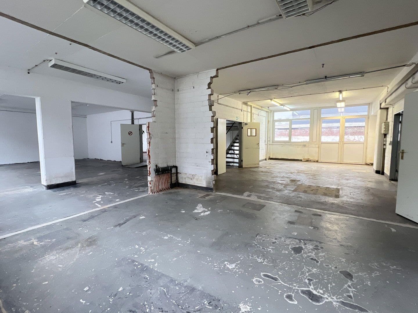 office to rent, 1,000 m², Leverkusen, North Rhine-Westphalia office to rent, 1,000 m², Leverkusen, North Rhine-Westphalia