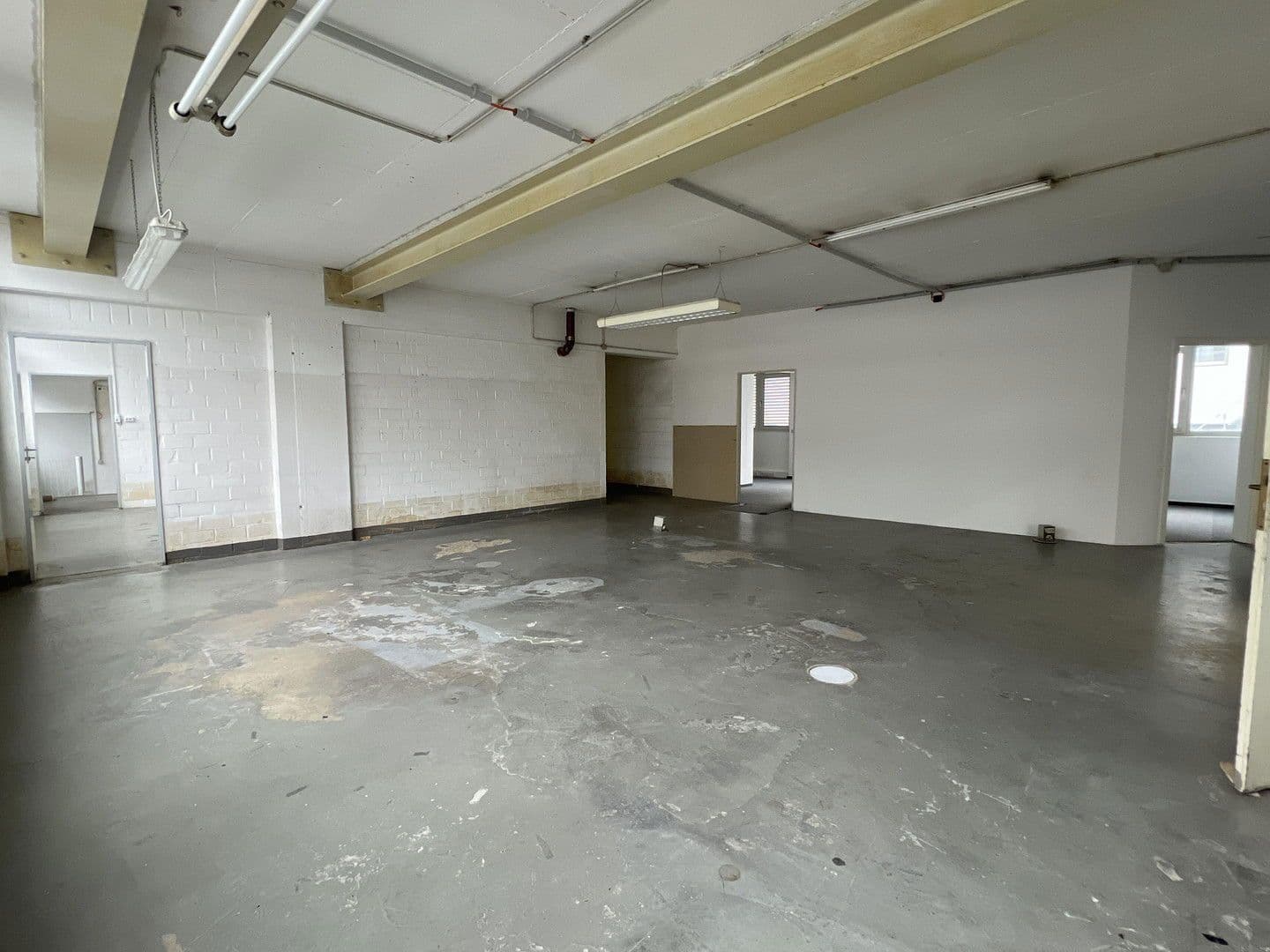 office to rent, 1,000 m², Leverkusen, North Rhine-Westphalia office to rent, 1,000 m², Leverkusen, North Rhine-Westphalia