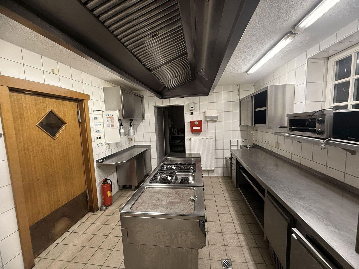 non-residential property to rent, 250 m², Schulstraße 1, Vöhl, Hesse non-residential property to rent, 250 m², Schulstraße 1, Vöhl, Hesse