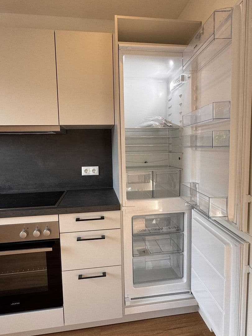 1 bedroom with open-plan kitchen flat to rent, 50 m², Miltenbergstraße 18, Augsburg, Bavaria 1 bedroom with open-plan kitchen flat to rent, 50 m², Miltenbergstraße 18, Augsburg, Bavaria