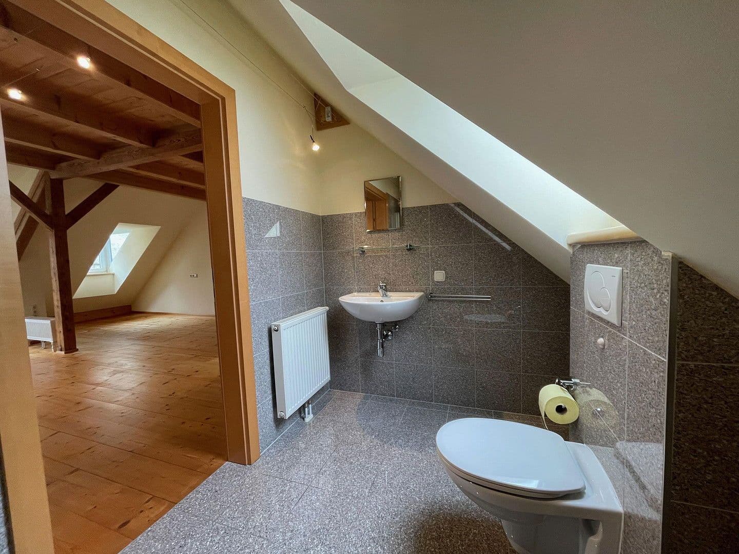 1 bedroom flat to rent, 35 m², Frauenberg 9, Krems/Stein, Lower Austria 1 bedroom flat to rent, 35 m², Frauenberg 9, Krems/Stein, Lower Austria