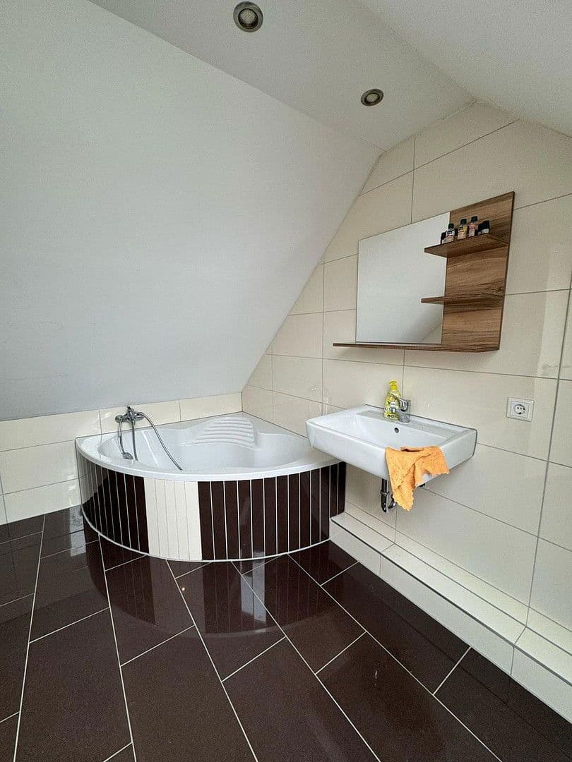 4 bedroom flat to rent, 135 m², Ottostr. 69, Wuppertal, North Rhine-Westphalia 4 bedroom flat to rent, 135 m², Ottostr. 69, Wuppertal, North Rhine-Westphalia