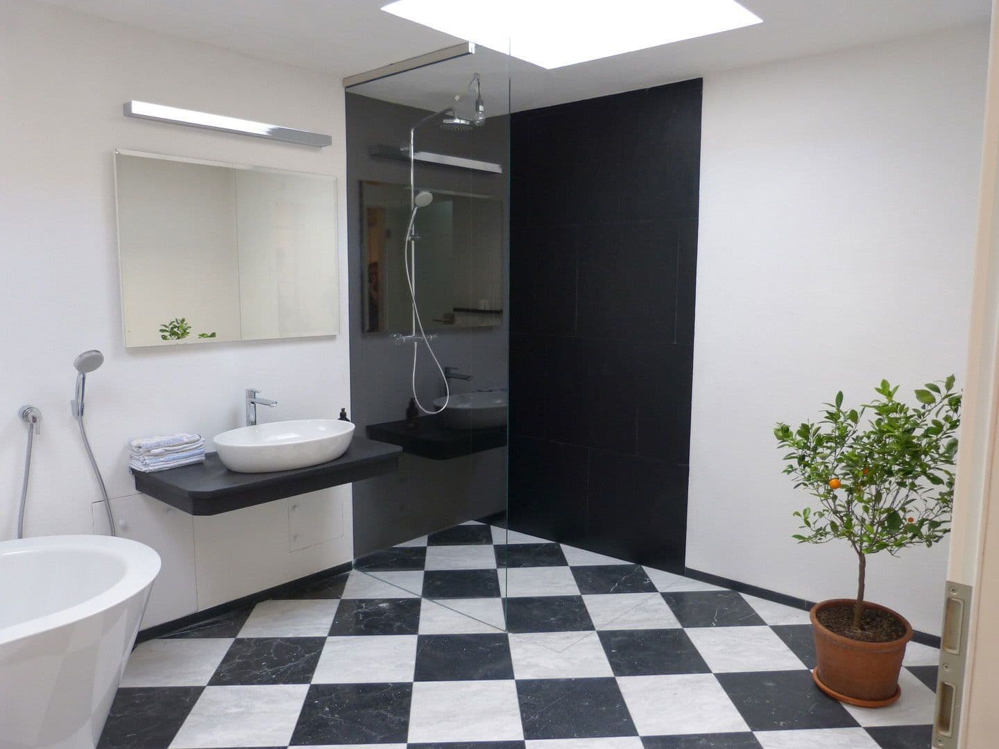 3 bedroom with open-plan kitchen flat to rent, 195 m², München, Bavaria 3 bedroom with open-plan kitchen flat to rent, 195 m², München, Bavaria