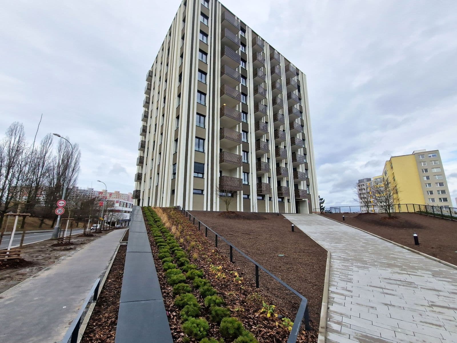 1 bedroom with open-plan kitchen flat to rent, 72 m², Mukařovského, Prague, Prague 1 bedroom with open-plan kitchen flat to rent, 72 m², Mukařovského, Prague, Prague