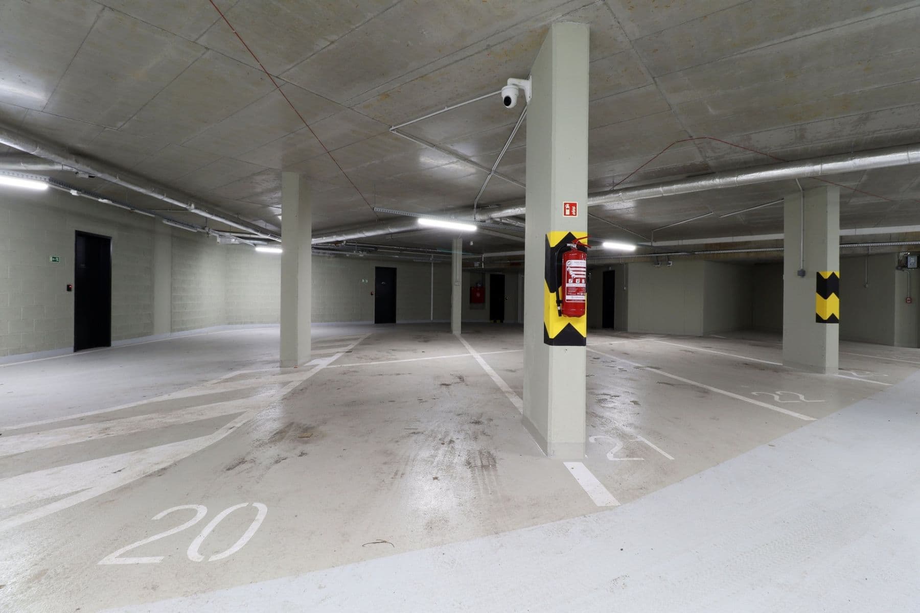 1 bedroom with open-plan kitchen flat to rent, 72 m², Mukařovského, Prague, Prague 1 bedroom with open-plan kitchen flat to rent, 72 m², Mukařovského, Prague, Prague