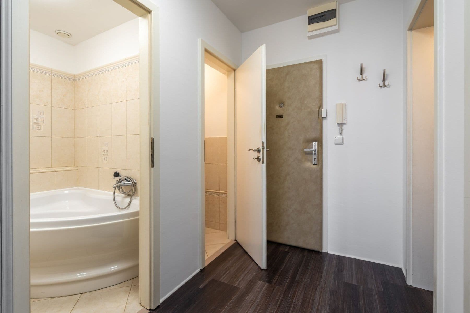 2 bedroom with open-plan kitchen flat to rent, 65 m², Levského, Prague, Prague 2 bedroom with open-plan kitchen flat to rent, 65 m², Levského, Prague, Prague