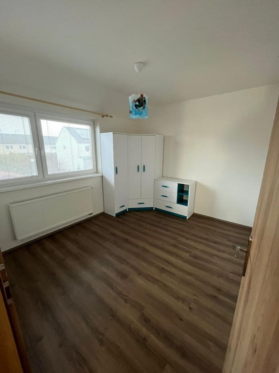 house to rent, 125 m², Na Zámku, Nehvizdy, Středočeský Region house to rent, 125 m², Na Zámku, Nehvizdy, Středočeský Region