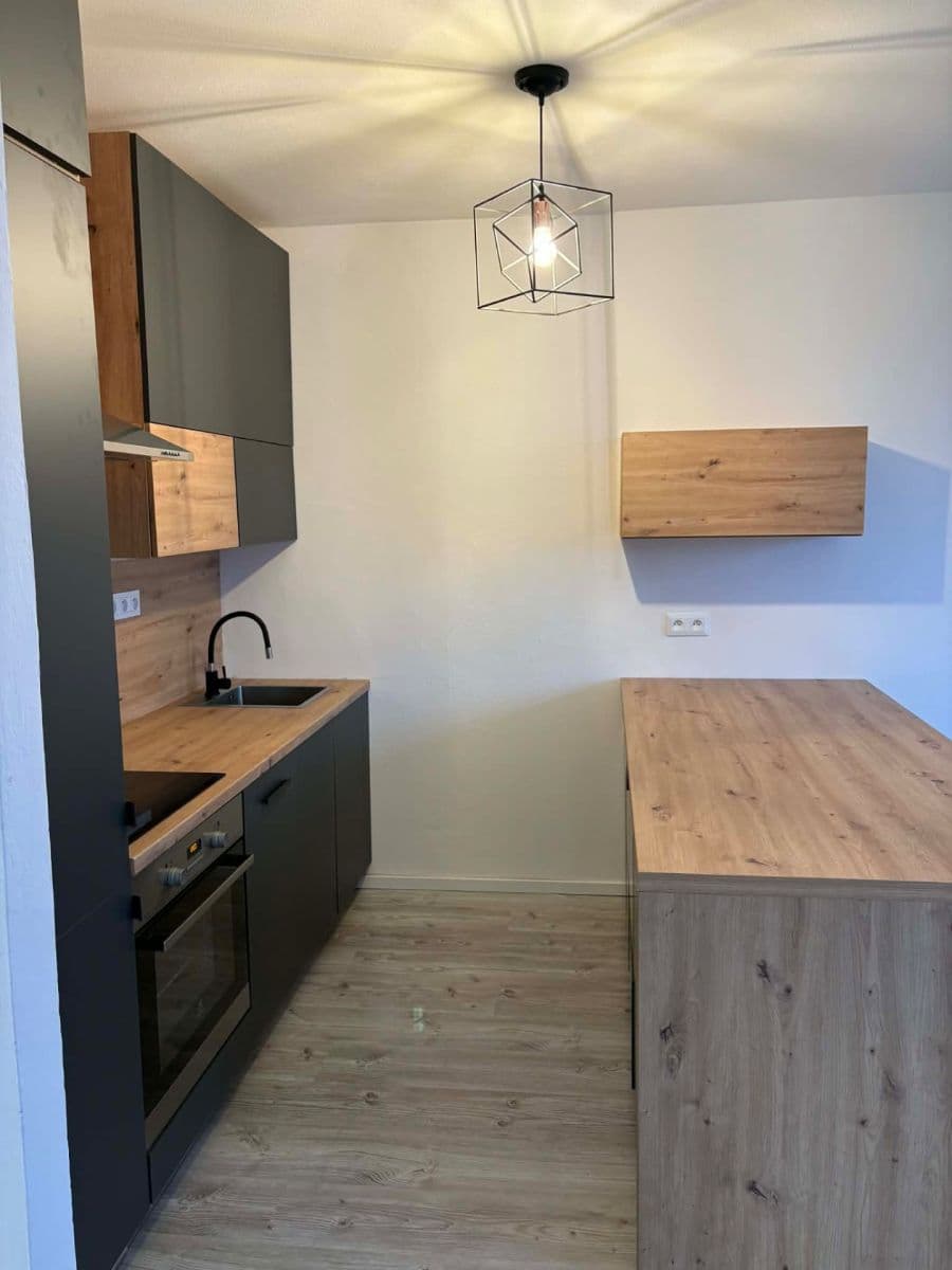 1 bedroom with open-plan kitchen flat to rent, 48 m², Obvodová, Ústí nad Labem, Ústecký Region 1 bedroom with open-plan kitchen flat to rent, 48 m², Obvodová, Ústí nad Labem, Ústecký Region