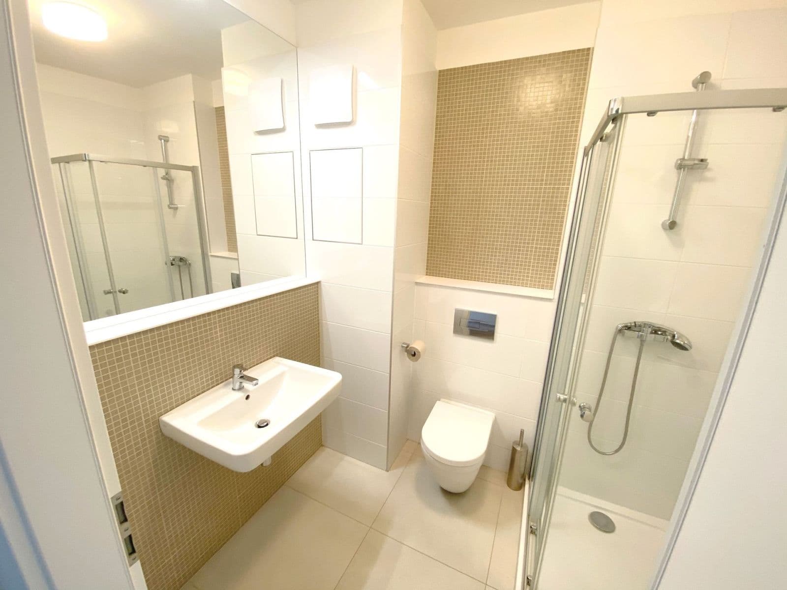 Studio flat to rent, 52 m², Novovysočanská, Prague, Prague Studio flat to rent, 52 m², Novovysočanská, Prague, Prague