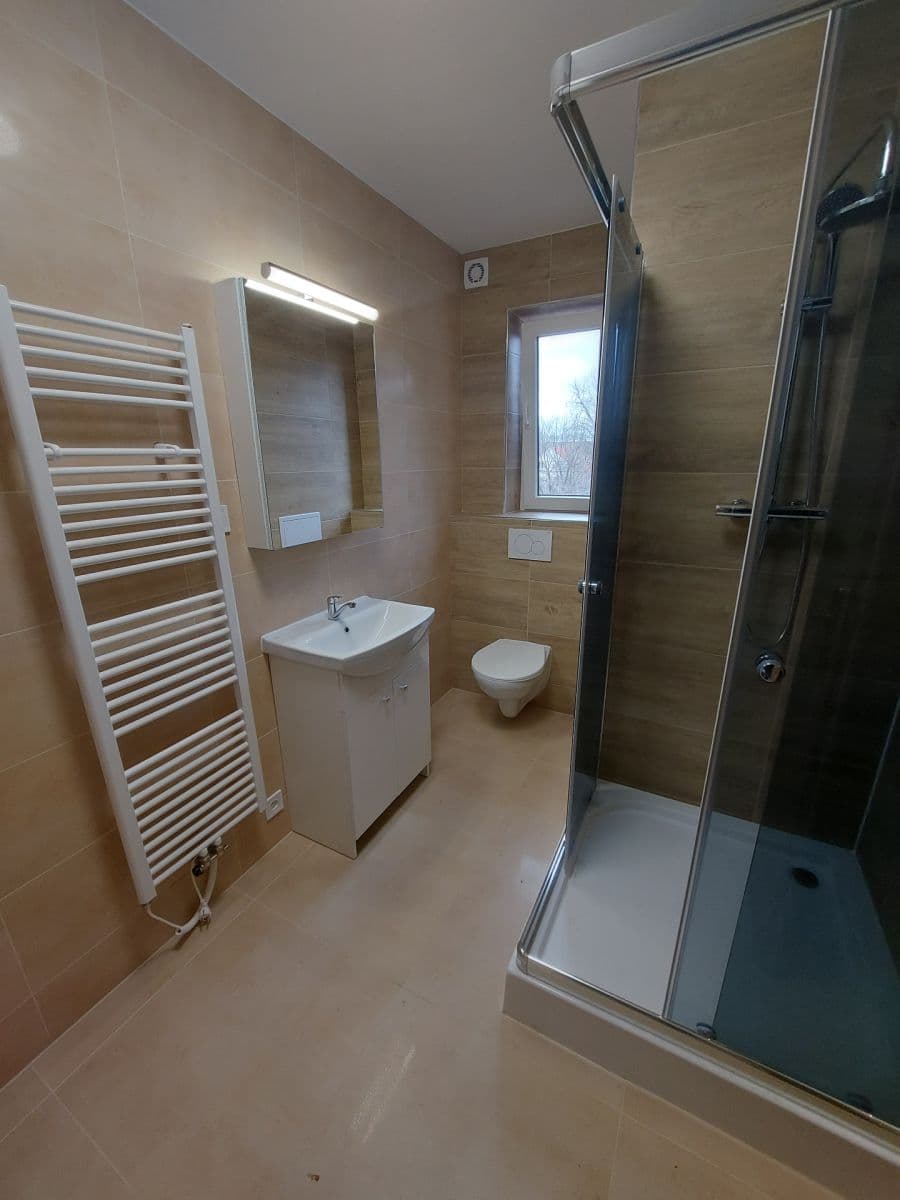 3 bedroom flat to rent, 60 m², Slaný, Středočeský Region 3 bedroom flat to rent, 60 m², Slaný, Středočeský Region