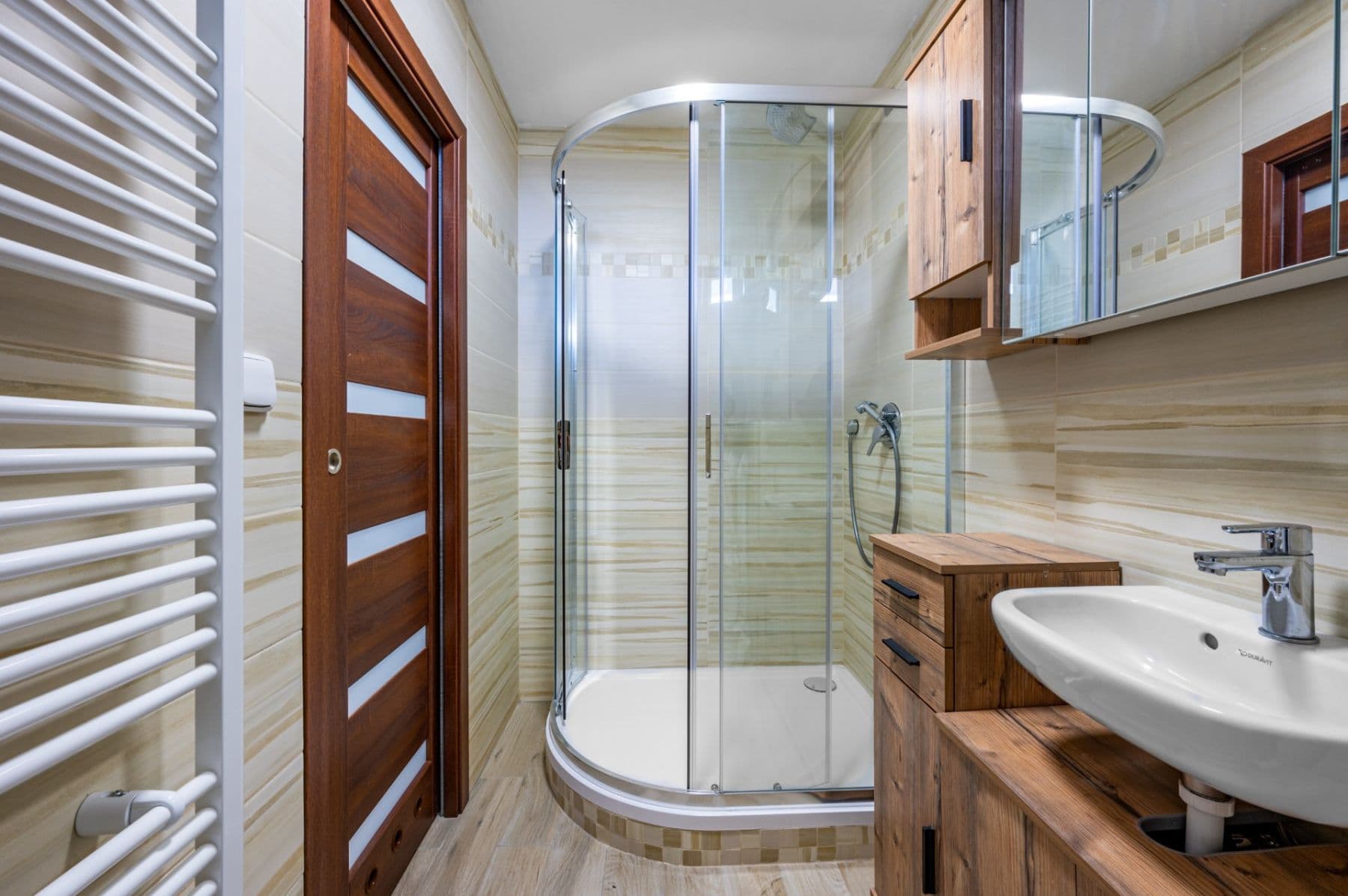 1 bedroom with open-plan kitchen flat to rent, 48 m², Revoluční, Měšice, Středočeský Region 1 bedroom with open-plan kitchen flat to rent, 48 m², Revoluční, Měšice, Středočeský Region