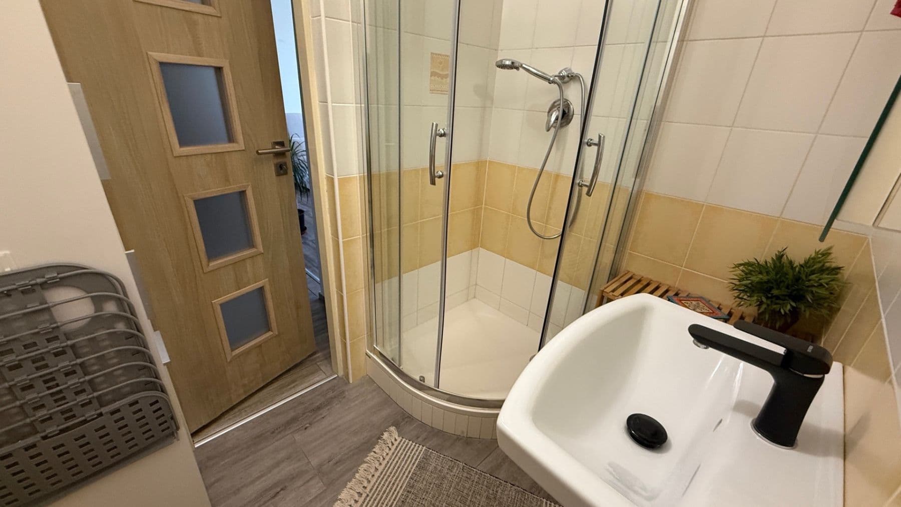 2 bedroom flat to rent, 47 m², Na Valtické, Břeclav, Jihomoravský Region 2 bedroom flat to rent, 47 m², Na Valtické, Břeclav, Jihomoravský Region